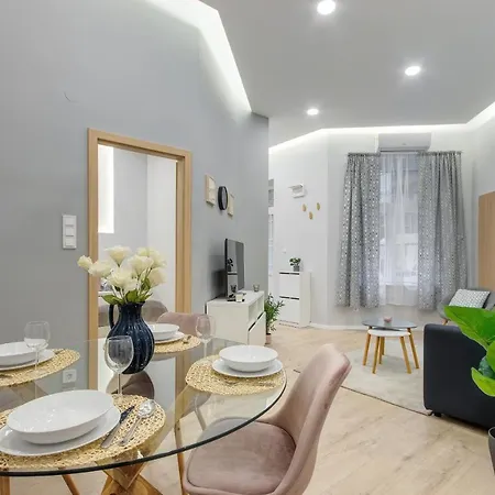 At Oktogon アパート *